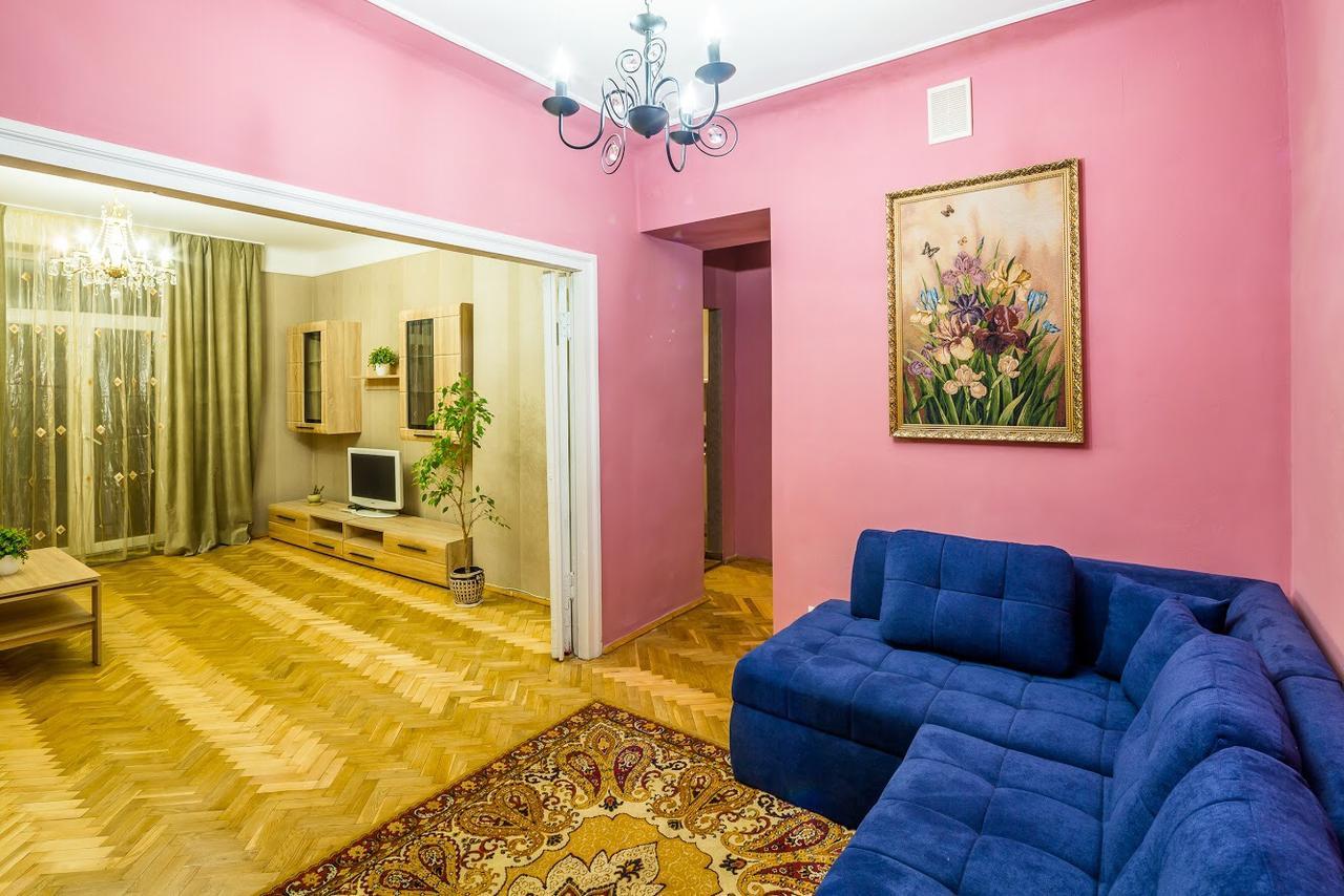 Apartments In The Center Lviv Extérieur photo